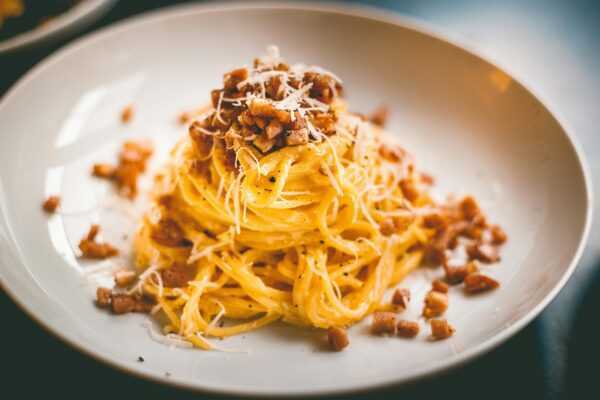 carbonara e cucina romana a cefalù, serata del martedì con cuina di roma